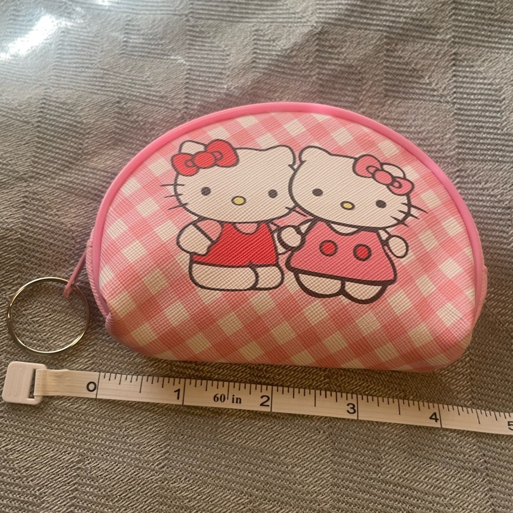 Hello Kitty Keychain Zip Pouch (1) - Picture 2 of 6